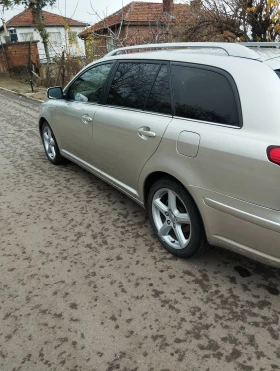 Toyota Avensis 2.2 D-4D, снимка 4