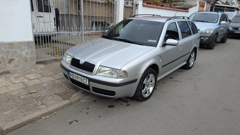 Skoda Octavia, снимка 1 - Автомобили и джипове - 48075818