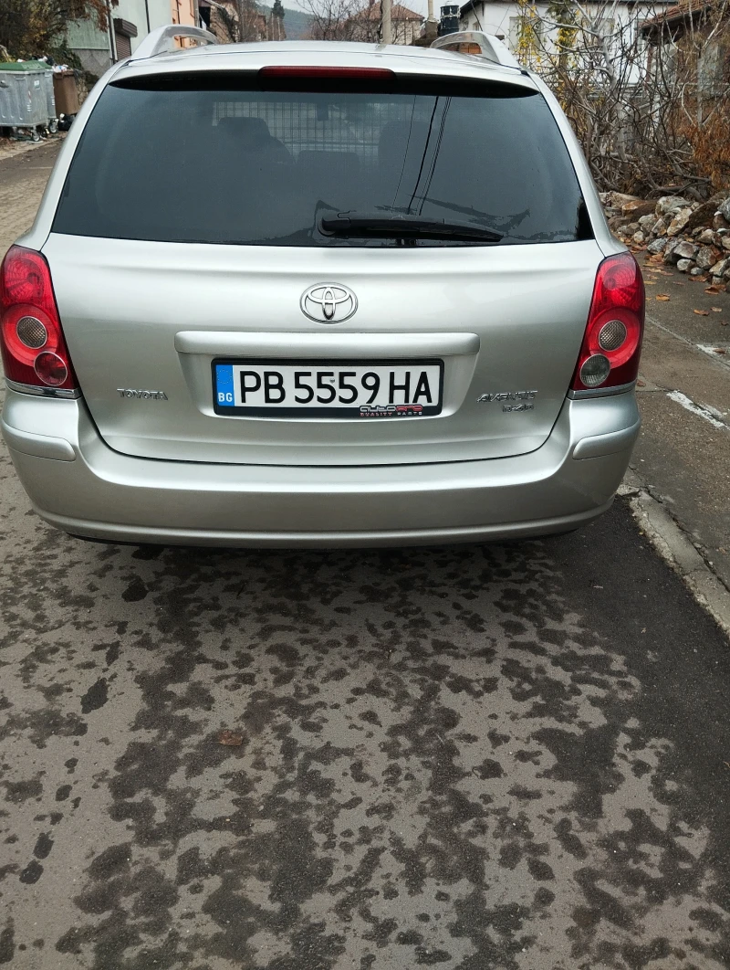 Toyota Avensis 2.2 D-4D, снимка 6 - Автомобили и джипове - 48228855