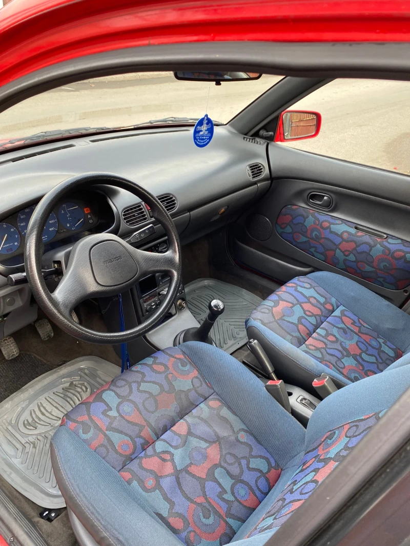 Mazda 121 LPG - Капарирана ! , снимка 4 - Автомобили и джипове - 48344438