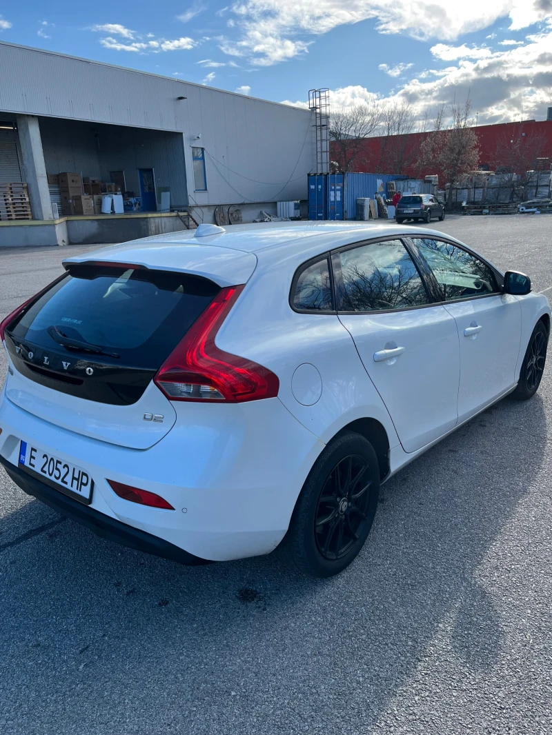 Volvo V40, снимка 6 - Автомобили и джипове - 48629487