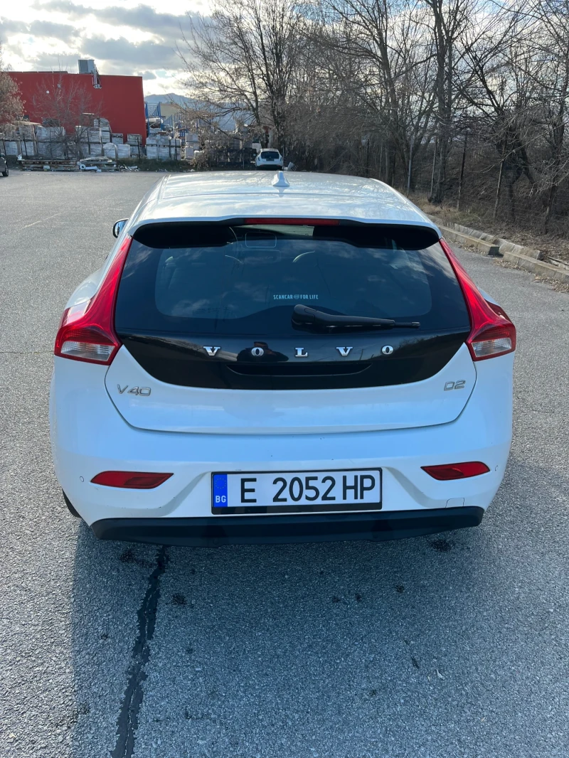 Volvo V40, снимка 5 - Автомобили и джипове - 48629487