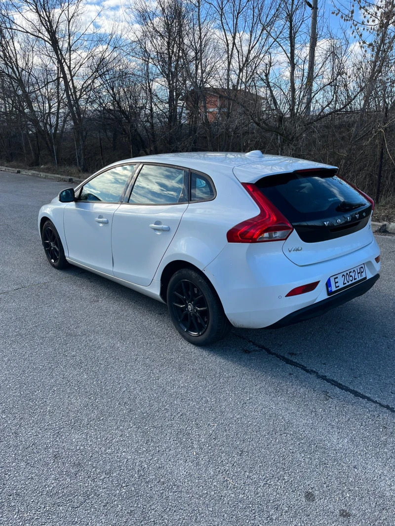 Volvo V40, снимка 4 - Автомобили и джипове - 48629487