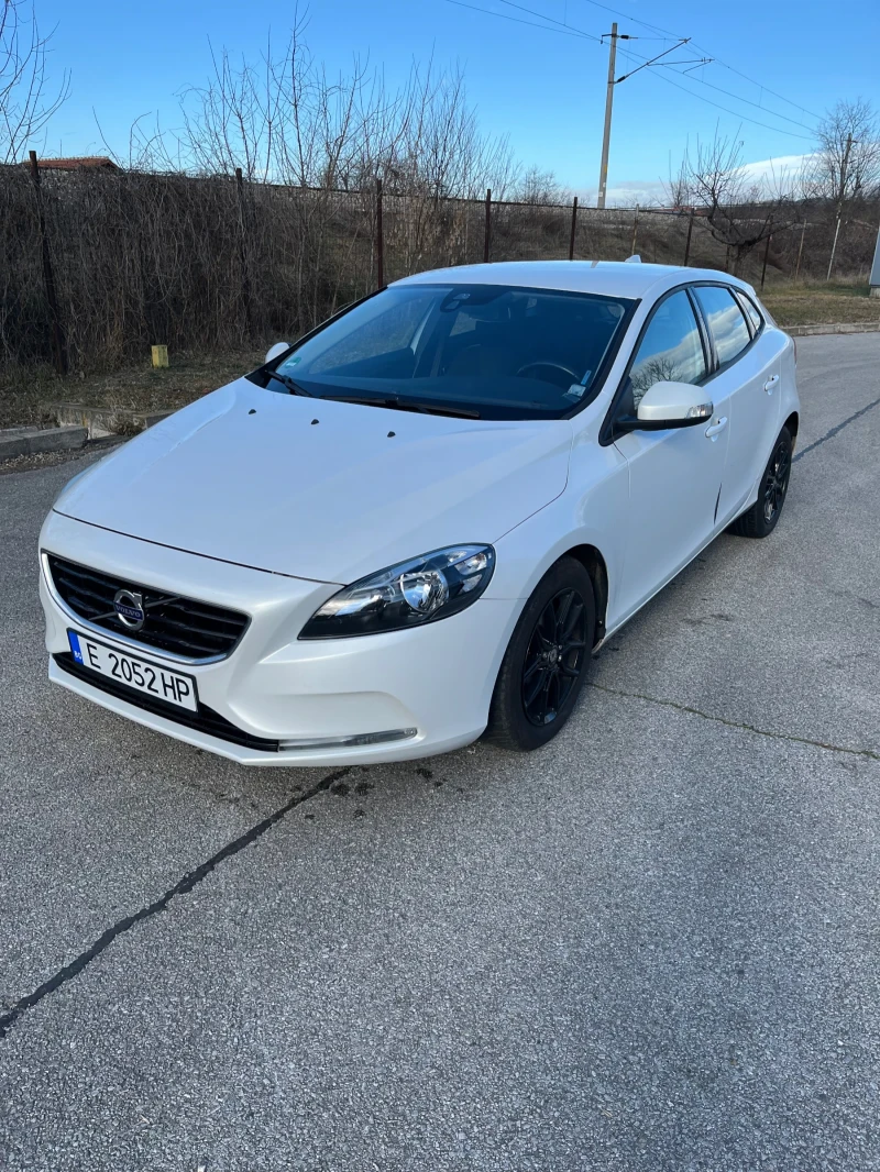 Volvo V40, снимка 3 - Автомобили и джипове - 48629487