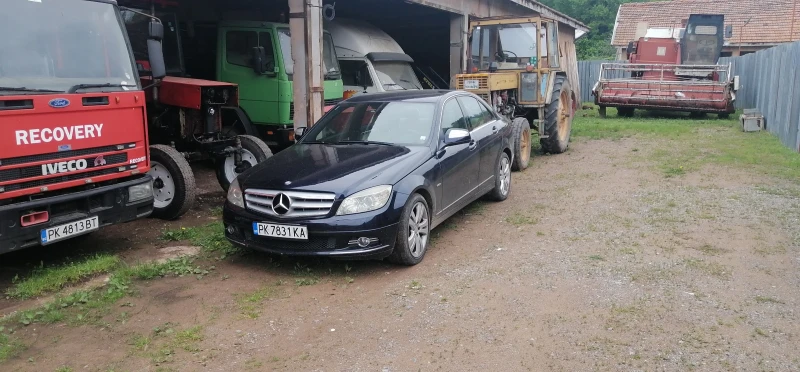 Mercedes-Benz C 220, снимка 1 - Автомобили и джипове - 49599777