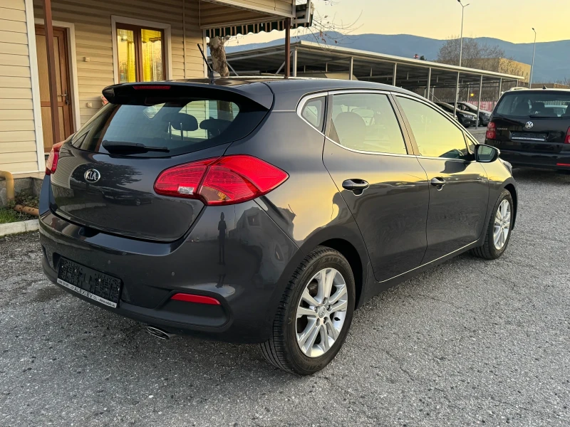 Kia Ceed 1.6i 135к.с Автоматик 85.000км  , снимка 6 - Автомобили и джипове - 49371359