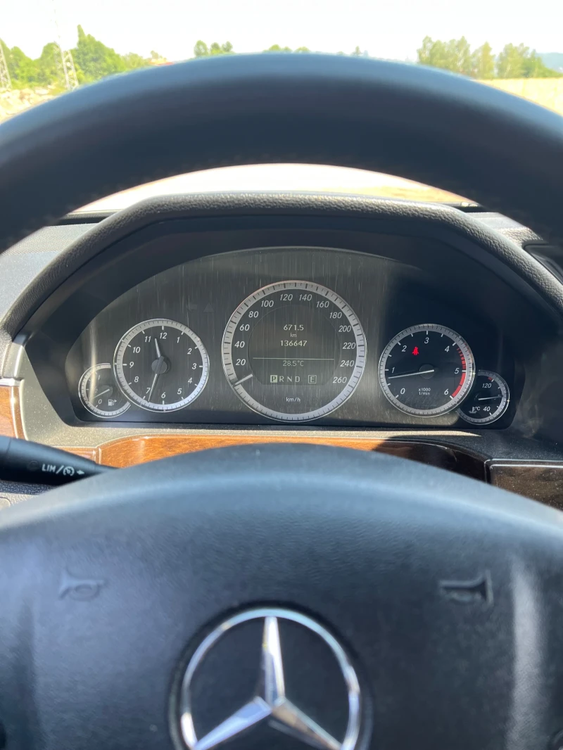 Mercedes-Benz E 200 E 200, снимка 7 - Автомобили и джипове - 52567818