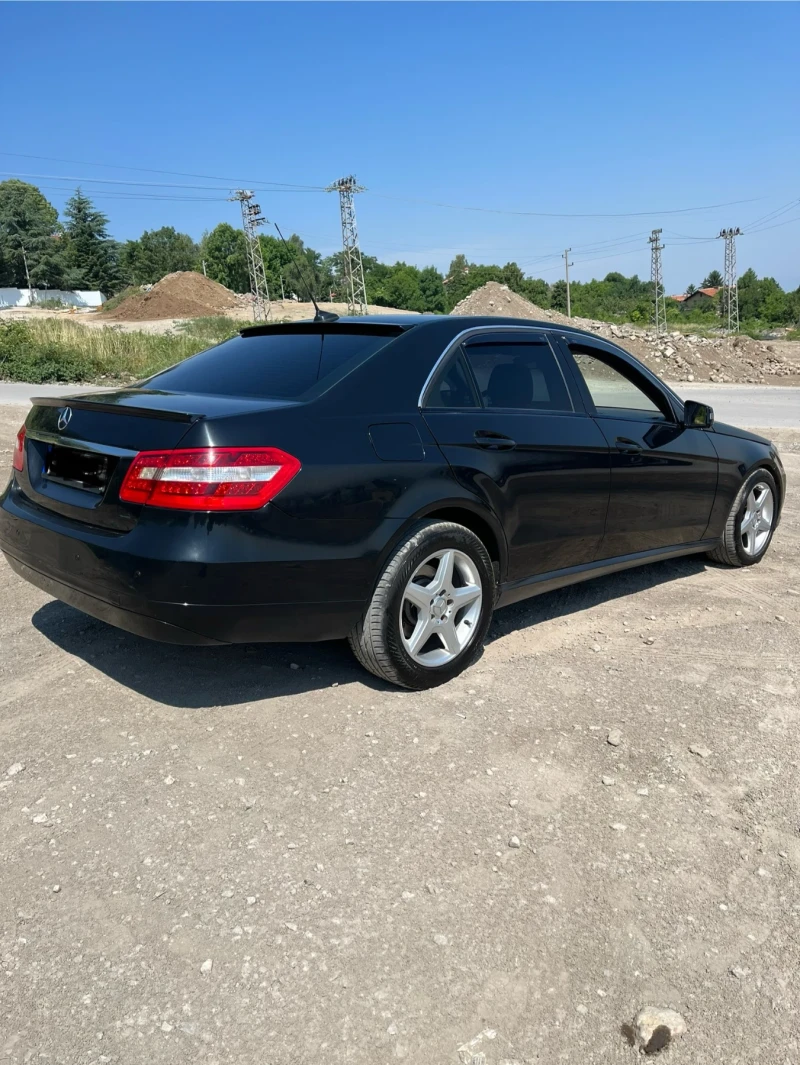 Mercedes-Benz E 200 E 200, снимка 4 - Автомобили и джипове - 52567818