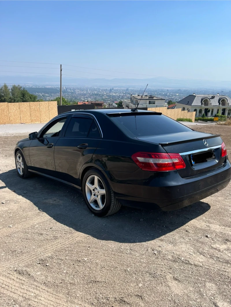 Mercedes-Benz E 200 E 200, снимка 2 - Автомобили и джипове - 52567818