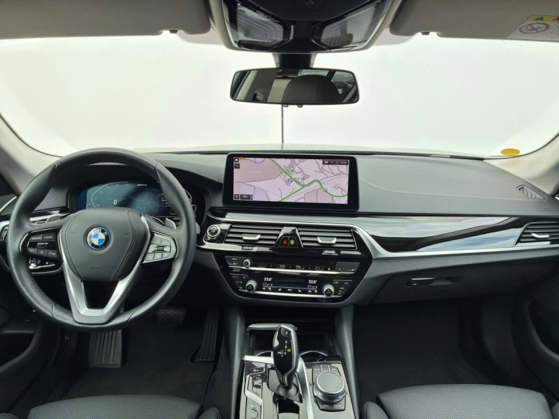 BMW 530 e Plug-in-hybrid packet Shadow line, снимка 6 - Автомобили и джипове - 52429647