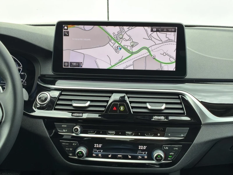 BMW 530 e Plug-in-hybrid packet Shadow line, снимка 9 - Автомобили и джипове - 52429647