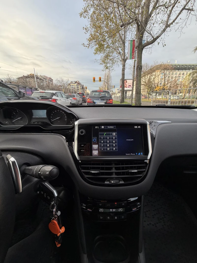 Peugeot 208, снимка 11 - Автомобили и джипове - 52606903