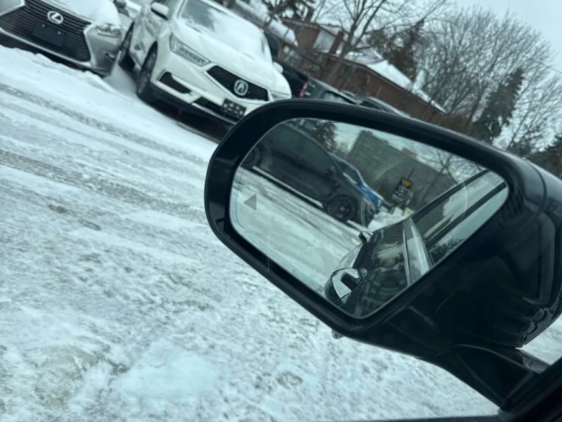 Mercedes-Benz E 300 * CARFAX * БЕЗ ПЪРВОНАЧАЛНА ВНОСКА, снимка 13 - Автомобили и джипове - 52968736