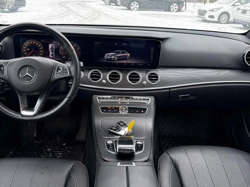 Mercedes-Benz E 300 * CARFAX * БЕЗ ПЪРВОНАЧАЛНА ВНОСКА, снимка 9 - Автомобили и джипове - 52968736