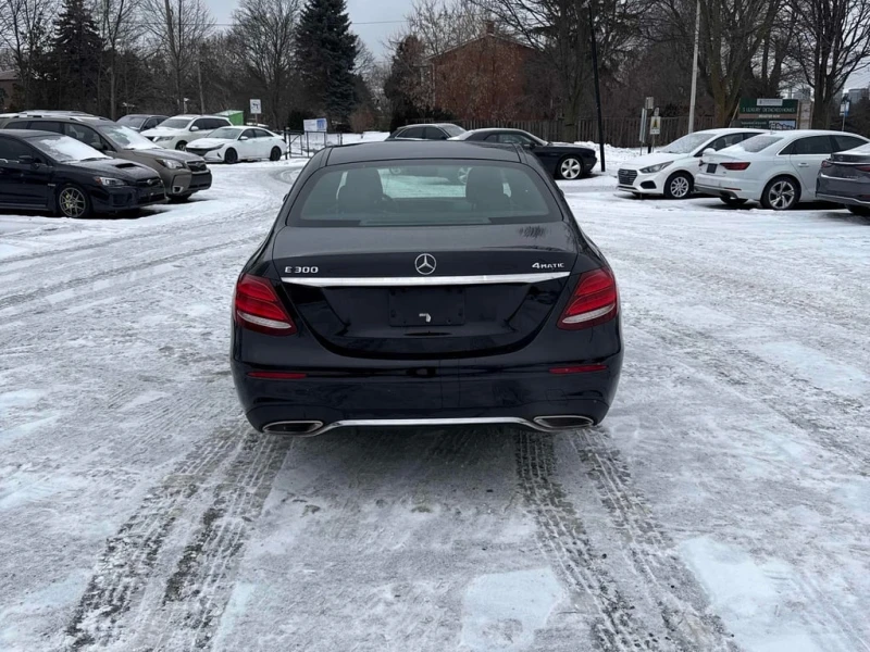 Mercedes-Benz E 300 * CARFAX * БЕЗ ПЪРВОНАЧАЛНА ВНОСКА, снимка 4 - Автомобили и джипове - 52968736