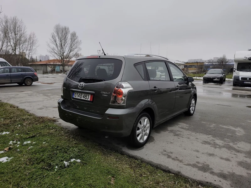 Toyota Corolla verso 1.8i 16V ТОП!!! , снимка 4 - Автомобили и джипове - 53218996