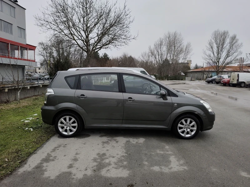 Toyota Corolla verso 1.8i 16V ТОП!!! , снимка 6 - Автомобили и джипове - 53218996