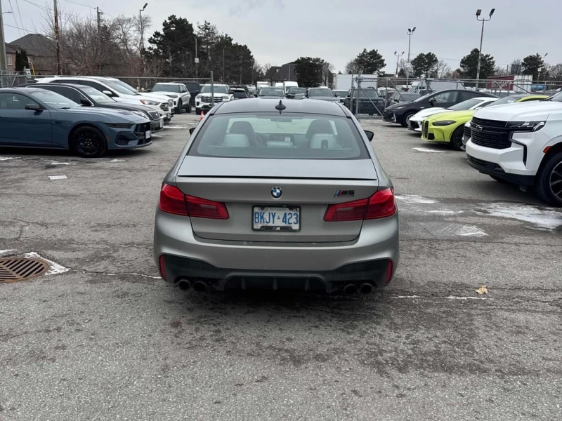 BMW M5 * САТЕН ППФ* 360* CARFAX* ОБДУХВАНЕ, снимка 4 - Автомобили и джипове - 53252499