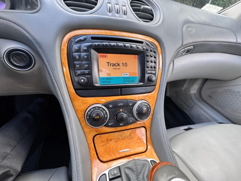 Mercedes-Benz SL 500  Mercedes-Benz SL500* АвтоКредит* (ЦЕНА ДО БГ), снимка 10 - Автомобили и джипове - 53401988