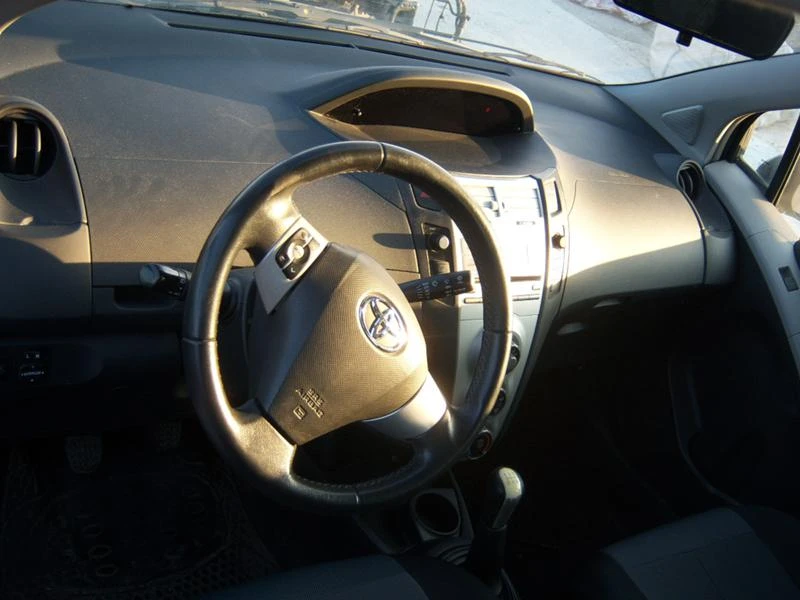 Toyota Yaris 3броя 1.4 D4D, снимка 6 - Автомобили и джипове - 24807039