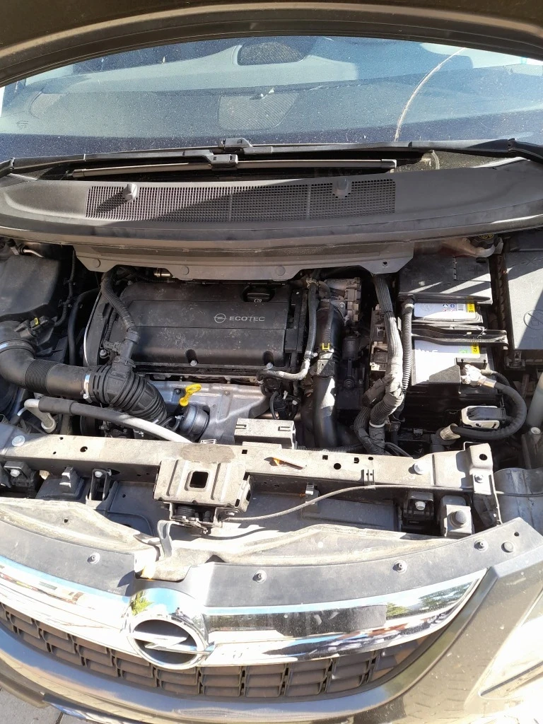 Opel Zafira, снимка 2 - Автомобили и джипове - 52656404