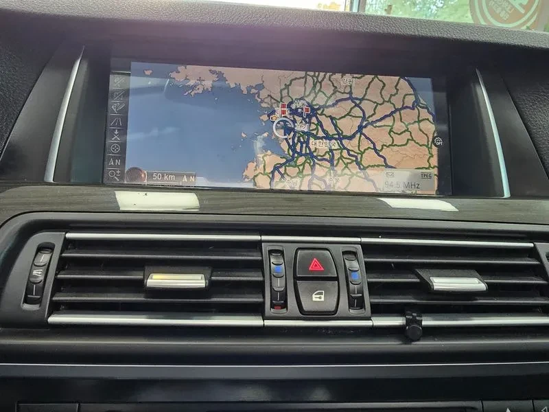 BMW 528 i, снимка 13 - Автомобили и джипове - 54591260