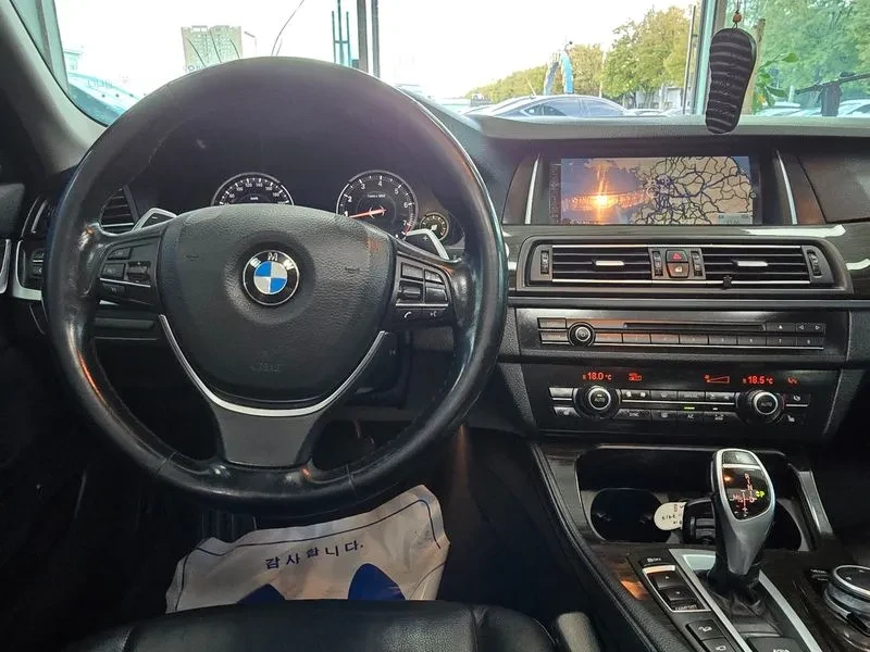 BMW 528 i, снимка 9 - Автомобили и джипове - 54591260
