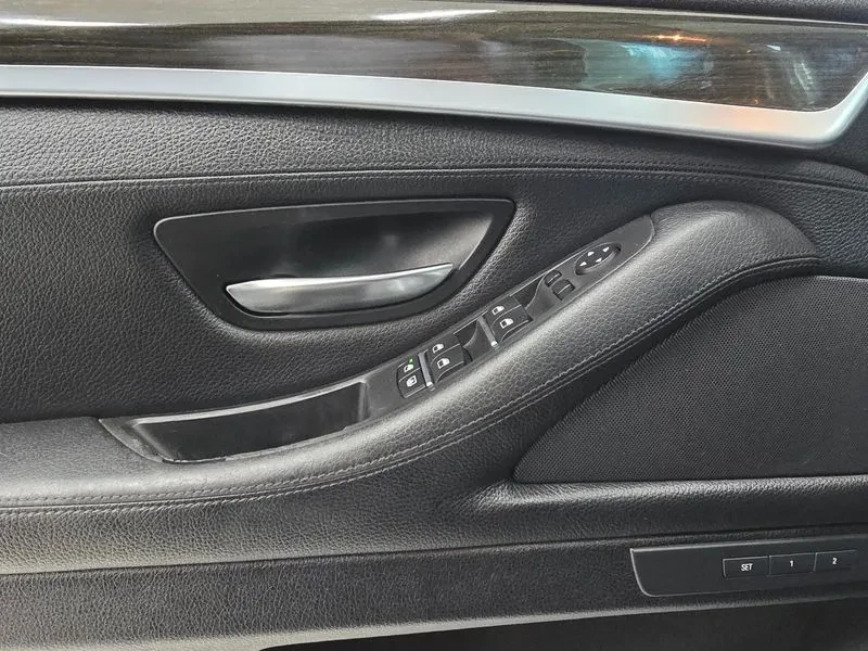 BMW 528 i, снимка 17 - Автомобили и джипове - 54591260