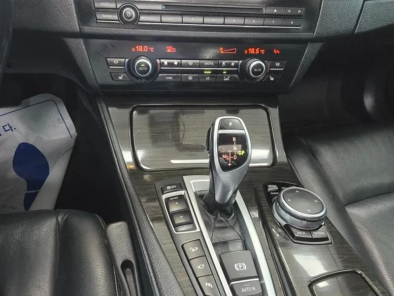 BMW 528 i, снимка 15 - Автомобили и джипове - 54591260