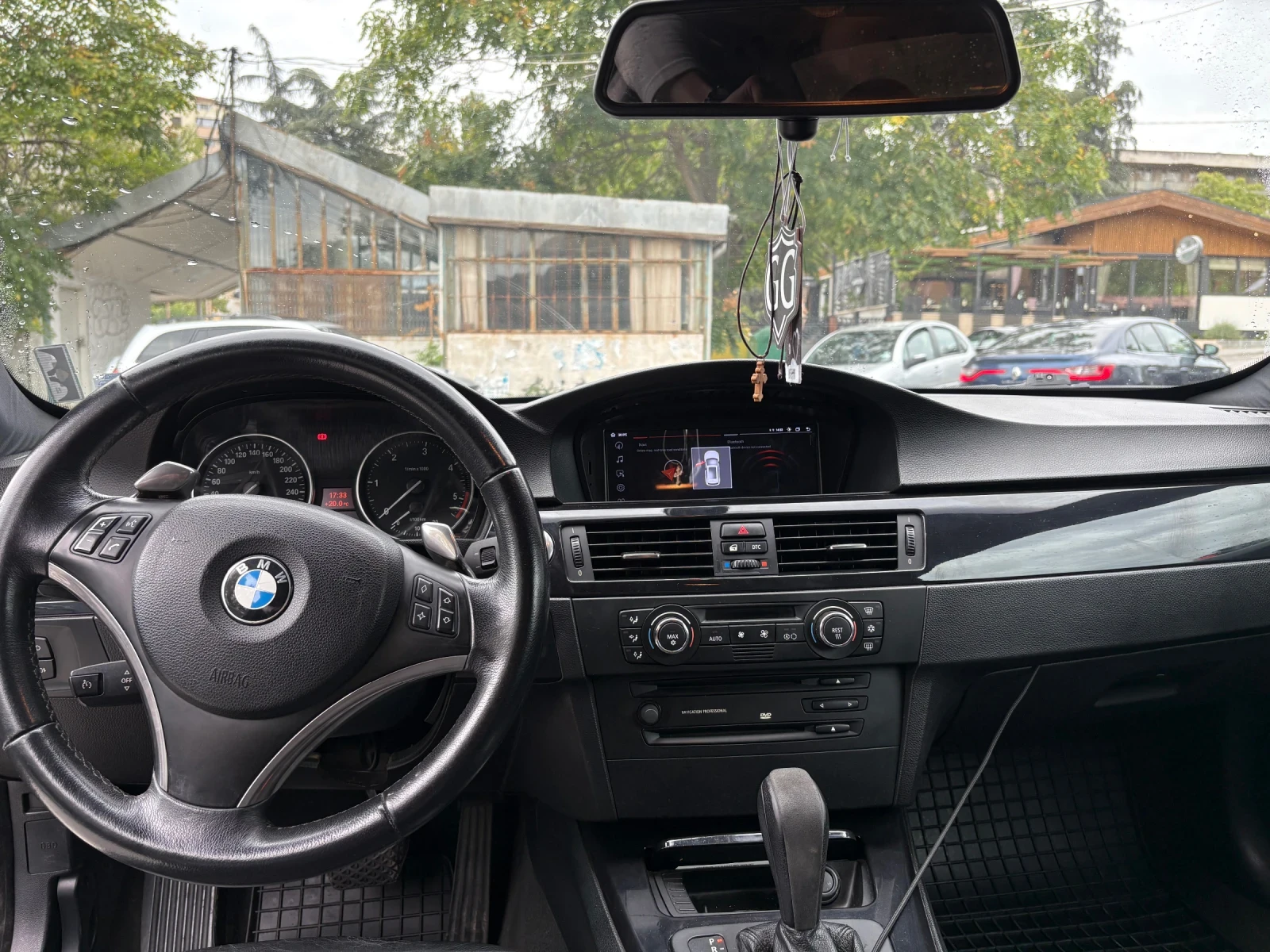 BMW 330  - изображение 9