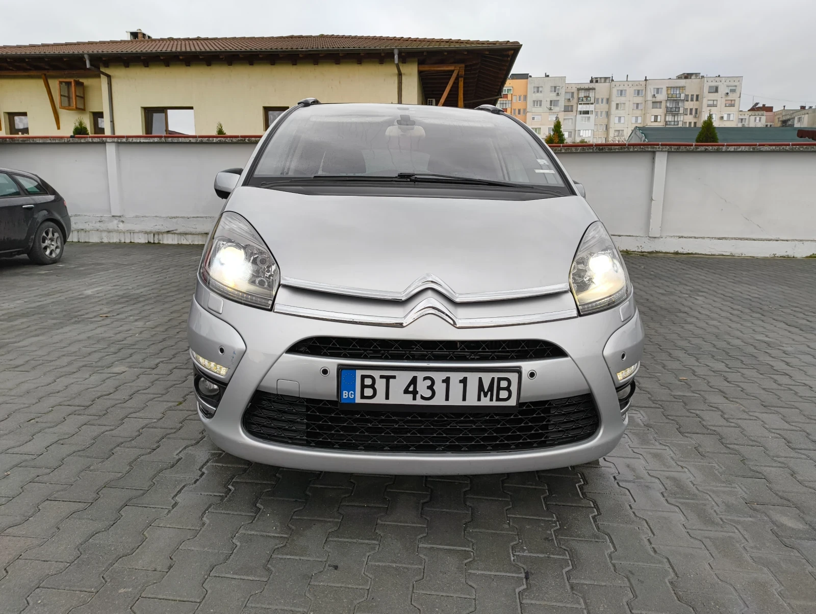 Citroen Grand C4 Picasso 2.0 HDI - изображение 7