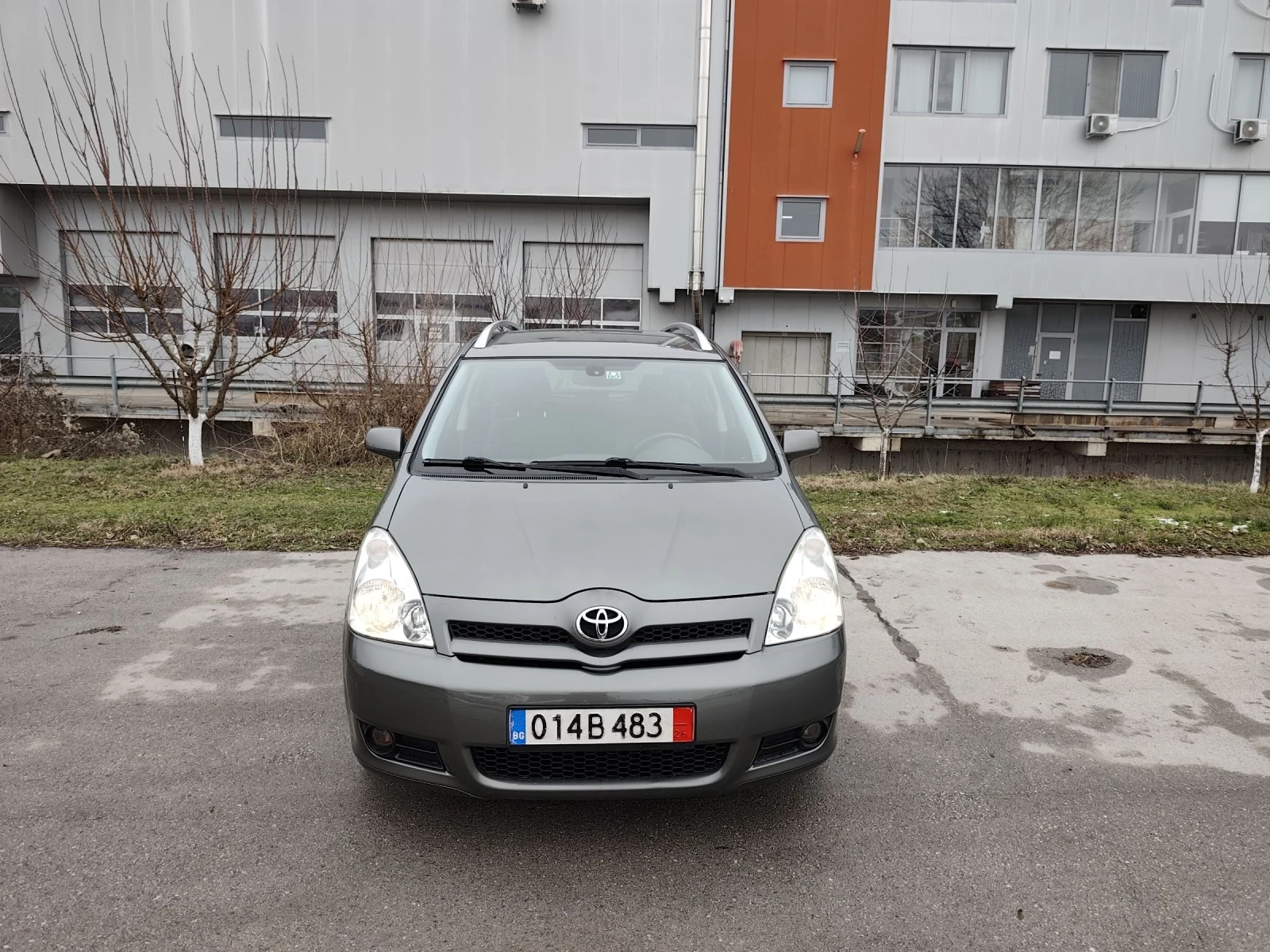 Toyota Corolla verso 1.8i 16V ТОП!!!  - изображение 2