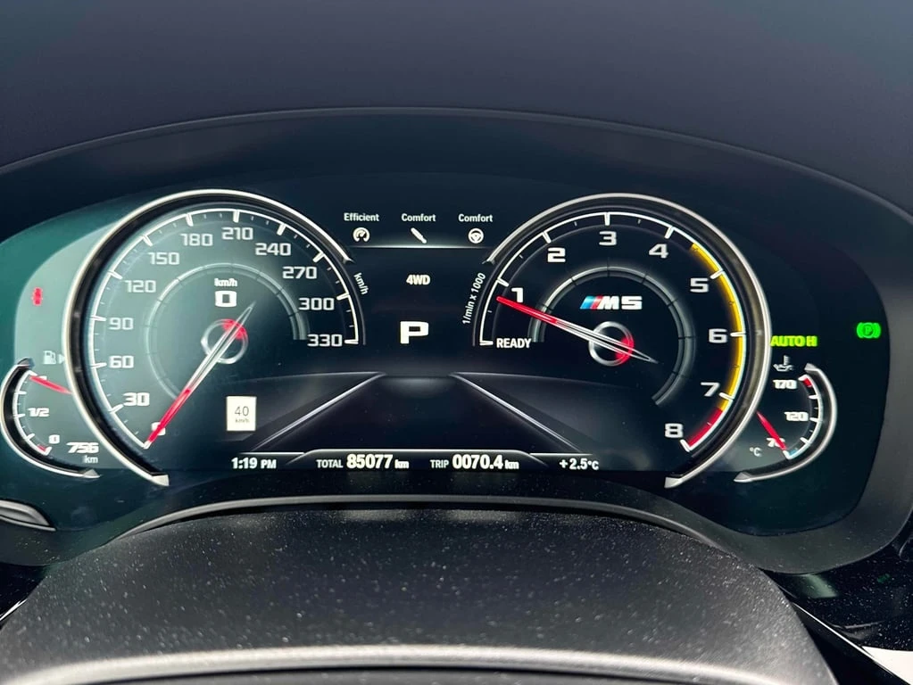 BMW M5 * САТЕН ППФ* 360* CARFAX* ОБДУХВАНЕ - изображение 8