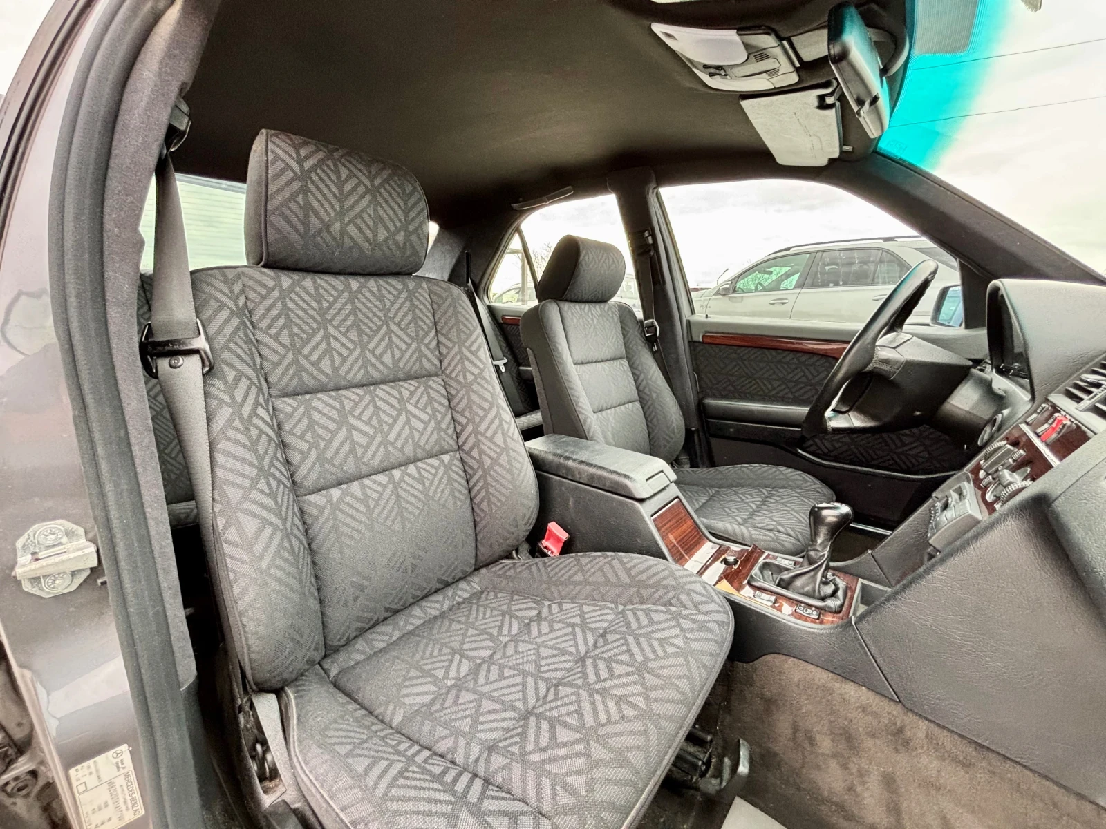 Mercedes-Benz C 180 C 180/ELEGANCE/TOP, снимка 16 - Автомобили и джипове - 53981726