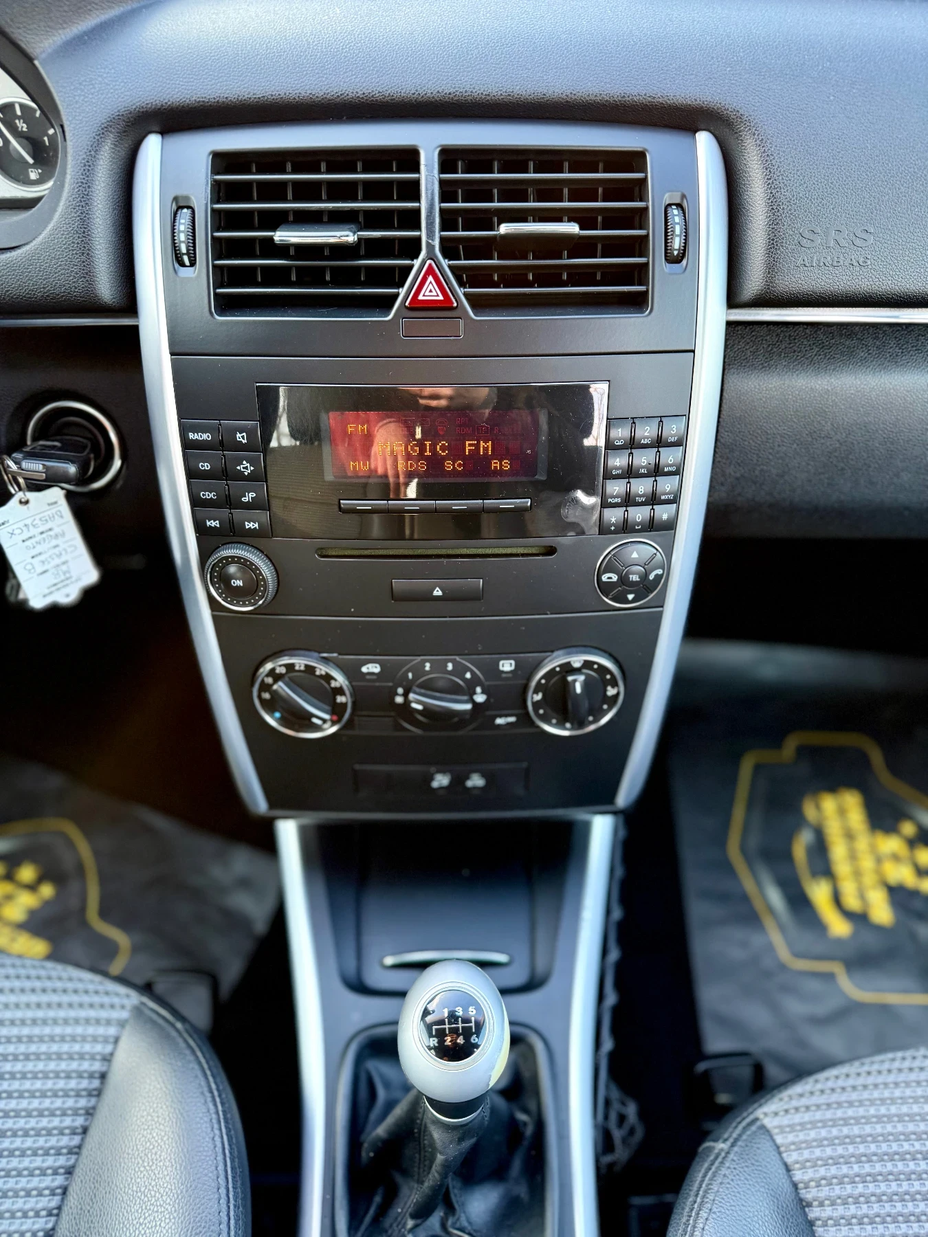 Mercedes-Benz A 200 CDI/ 6скр/ ОТЛИЧНО СЪСТОЯНИЕ, снимка 13 - Автомобили и джипове - 53990400