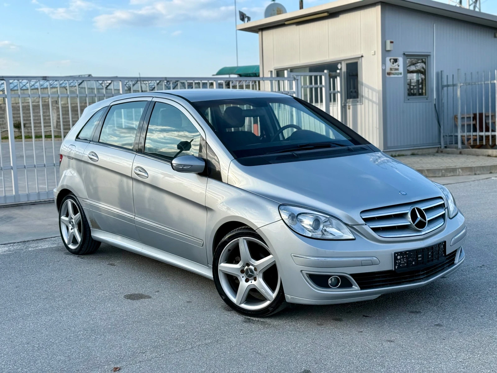 Mercedes-Benz A 200 CDI/ 6скр/ ОТЛИЧНО СЪСТОЯНИЕ, снимка 2 - Автомобили и джипове - 53990400