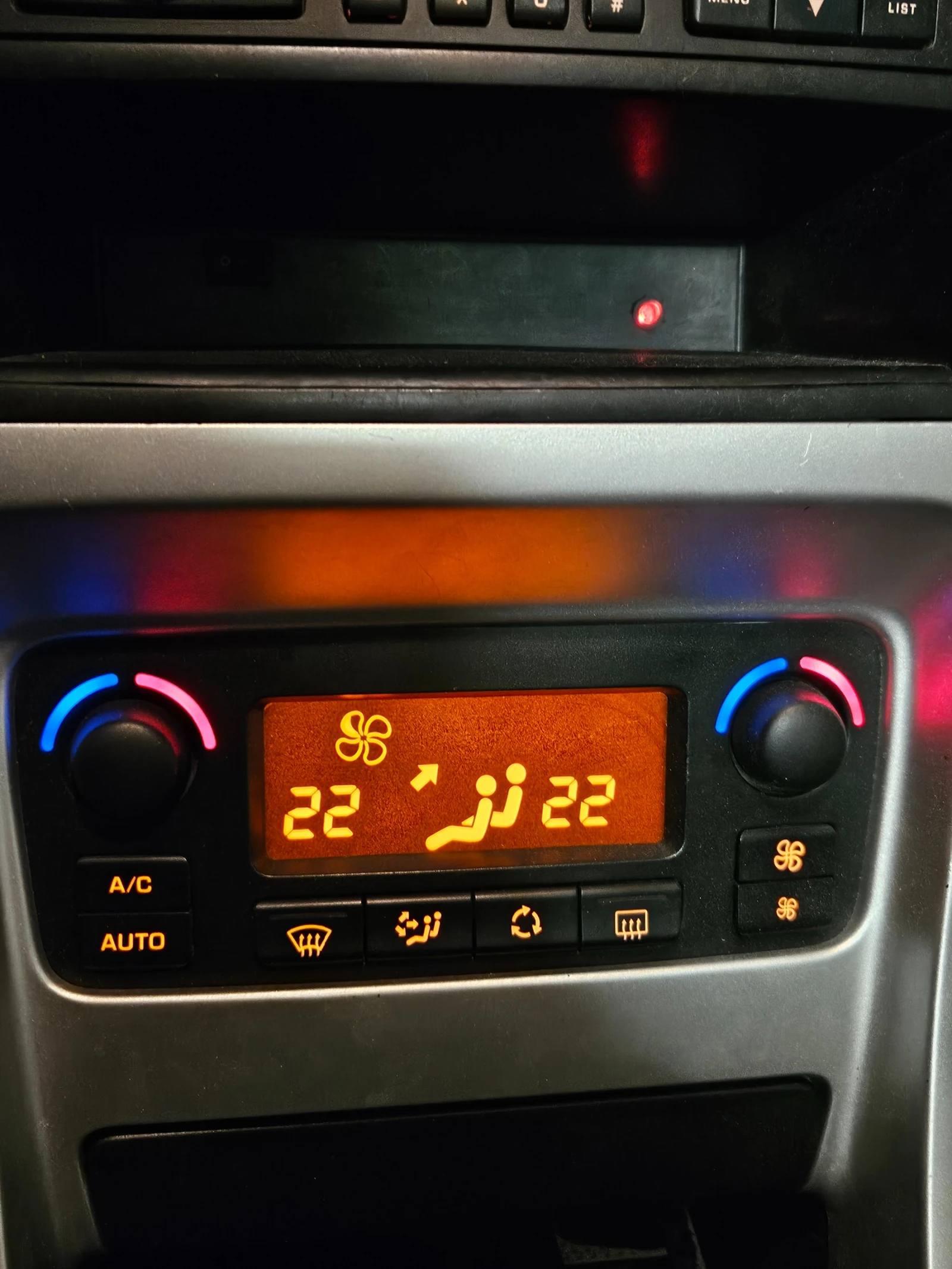 Peugeot 307 2.0HDI 16V JBL NAVI, снимка 15 - Автомобили и джипове - 54089857