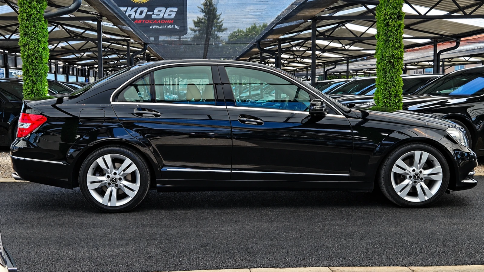 Mercedes-Benz C 300 AMG/4MATIC/GERMANY/DISTR/PANO/�������/LANE KEEP/LI | Mobile.bg � ����������� 4