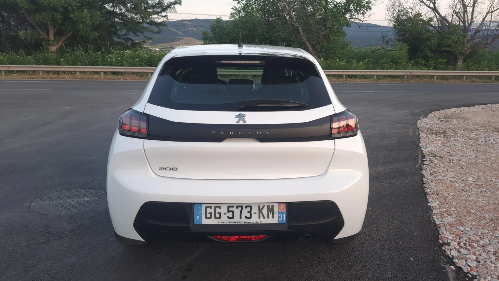 Peugeot 208 1.5 BLUE HDI, снимка 5 - Автомобили и джипове - 55189401