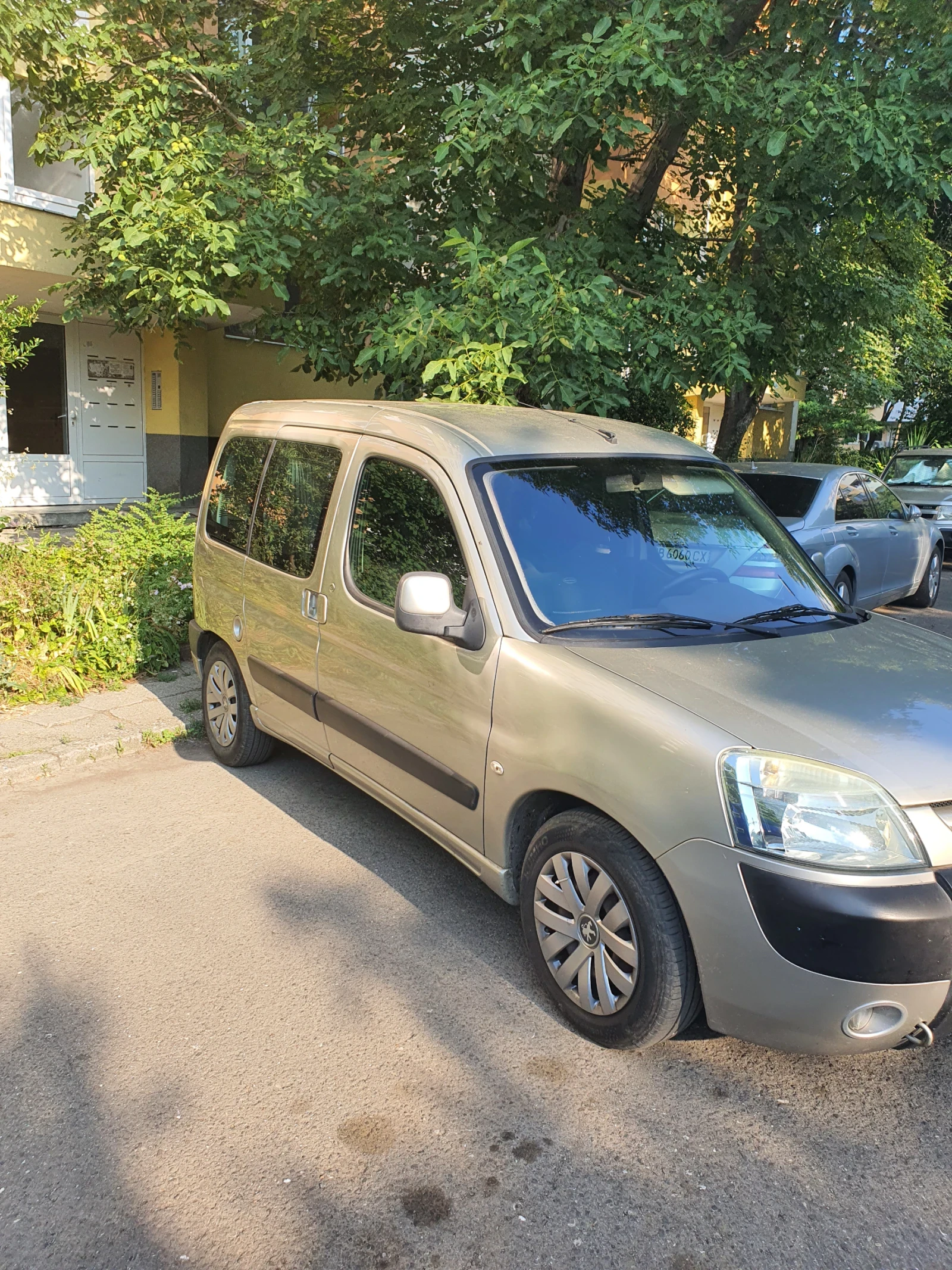 Peugeot Partner, снимка 3 - Автомобили и джипове - 55362619