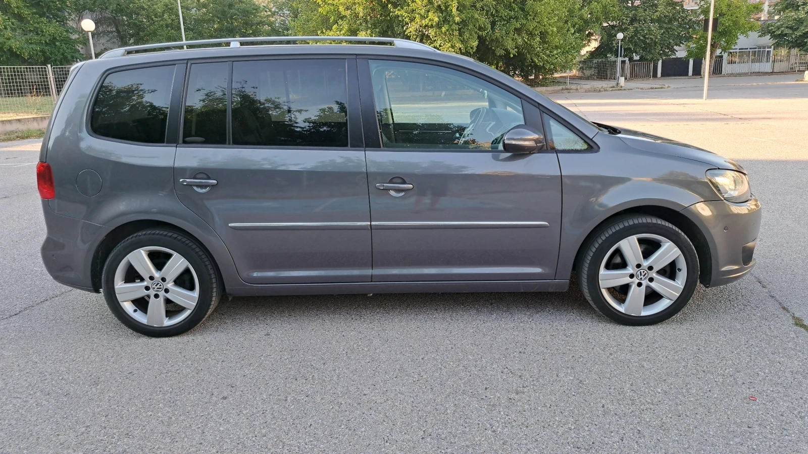 VW Touran 2.0 tdi, dsg, 170 hp, 6+ 1, снимка 5 - Автомобили и джипове - 55512773