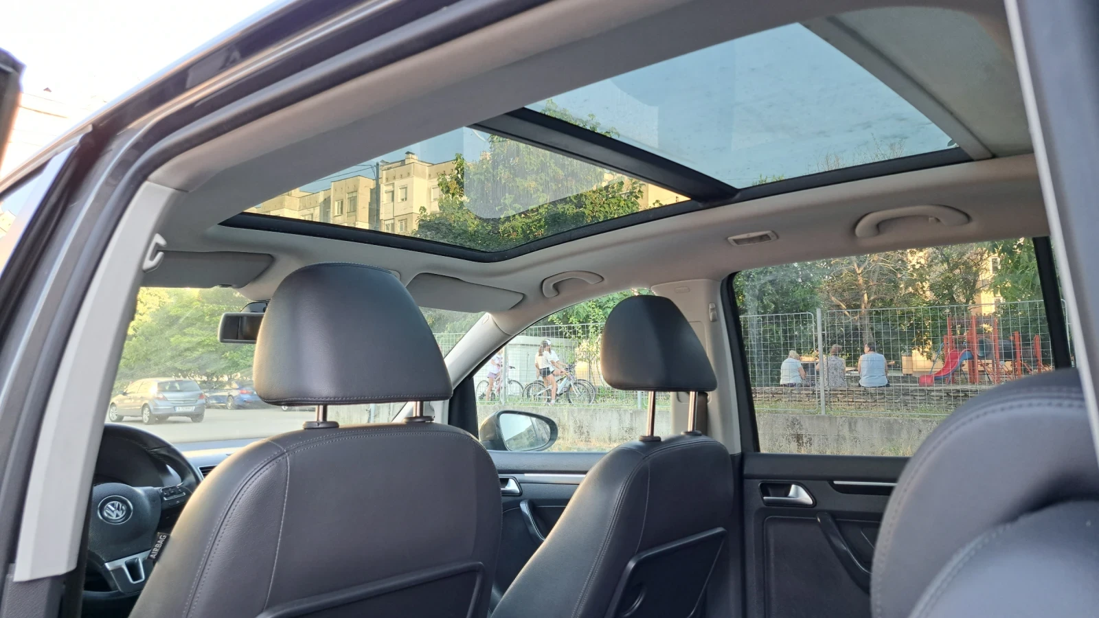 VW Touran 2.0 tdi, dsg, 170 hp, 6+ 1, снимка 16 - Автомобили и джипове - 55512773