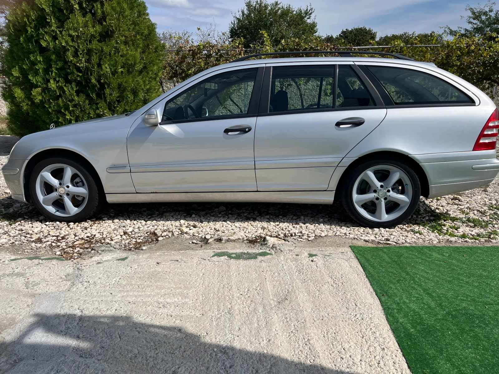 Mercedes-Benz C 220, снимка 4 - Автомобили и джипове - 56309472