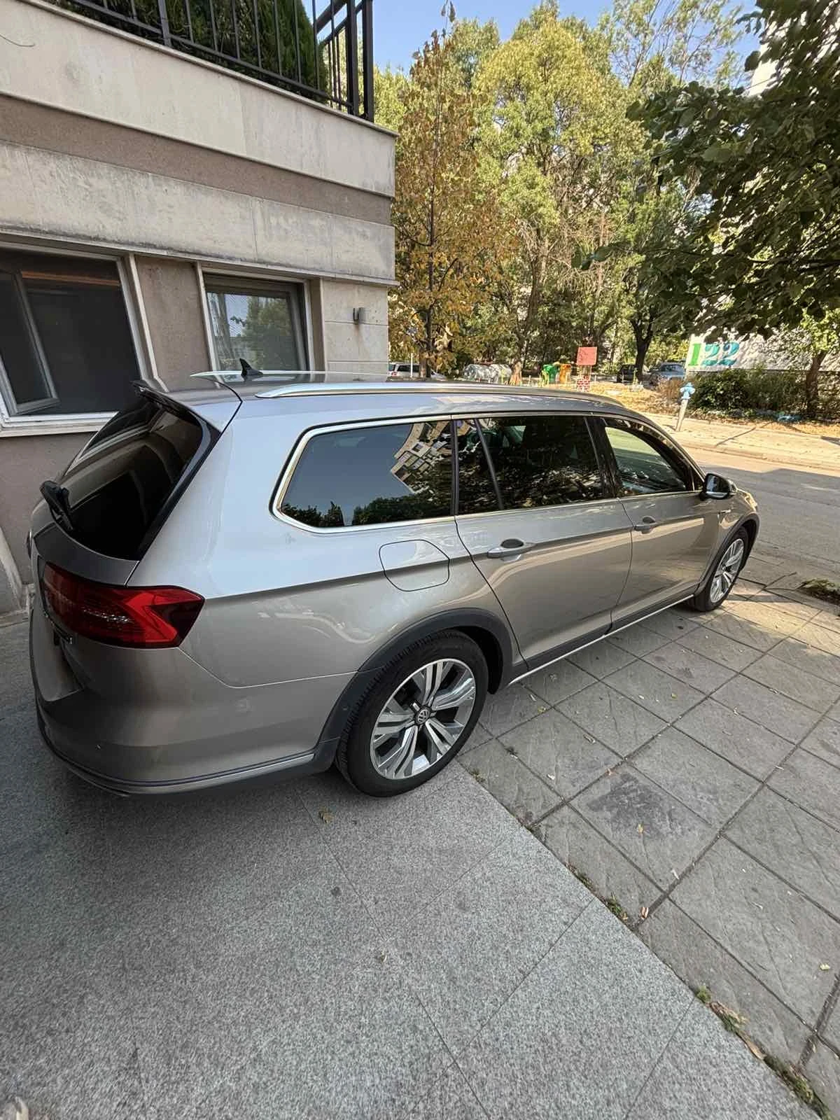 VW Passat Alltrack, снимка 4 - Автомобили и джипове - 56404550