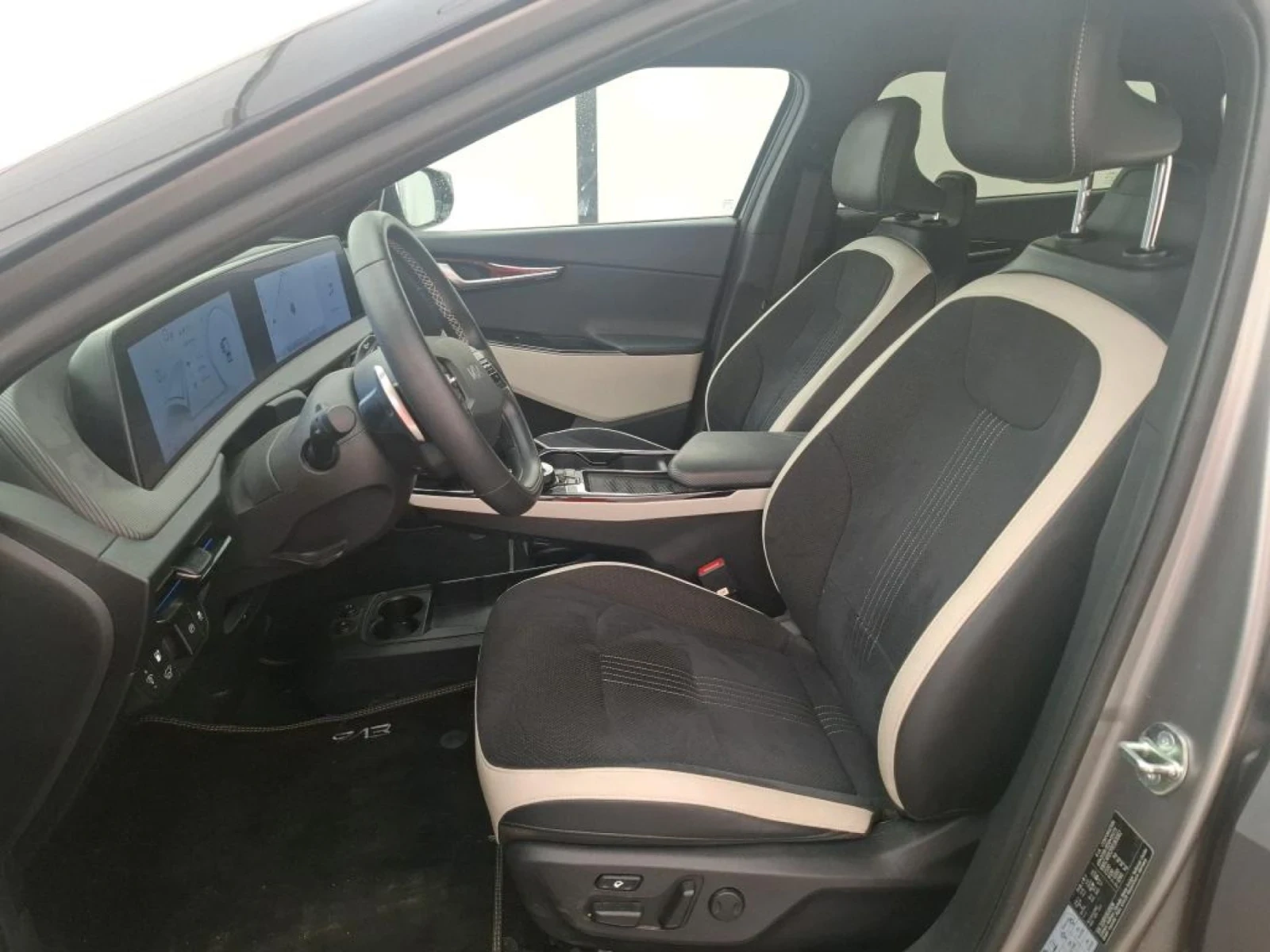Kia EV6 GT LINE, снимка 4 - Автомобили и джипове - 56547496