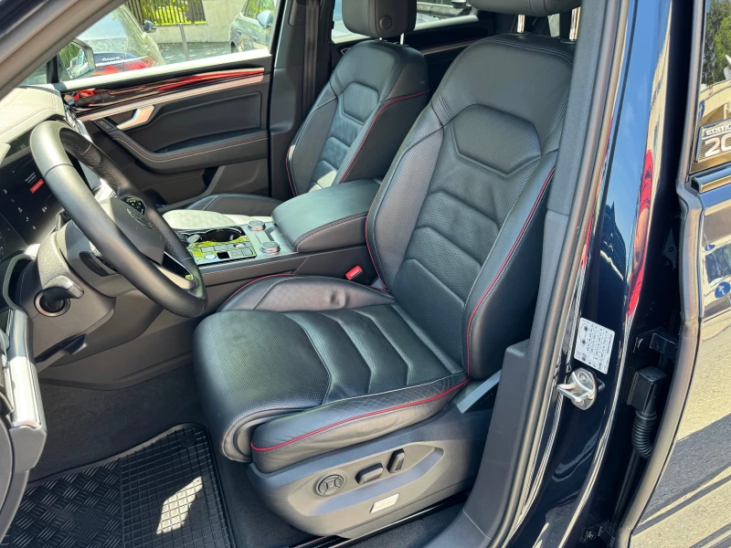VW Touareg 3.0 TSI  4Motion Edition 20 R-Line, снимка 11 - Автомобили и джипове - 52193398