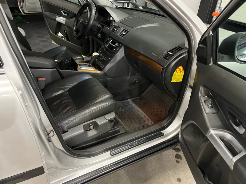 Volvo Xc90, снимка 17 - Автомобили и джипове - 53444957