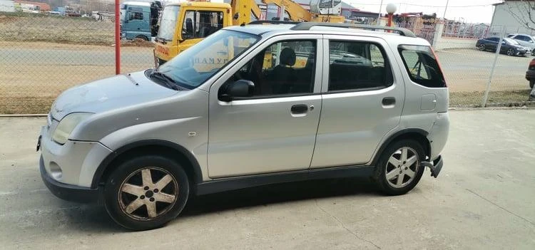 Suzuki Ignis 1.3, снимка 2 - Автомобили и джипове - 38178799