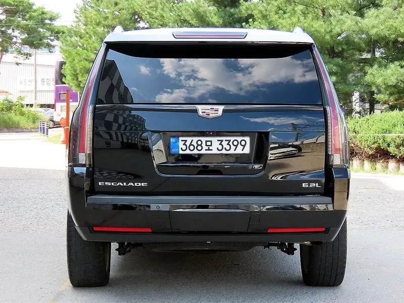 Cadillac Escalade 6.2 FULL, снимка 4 - Автомобили и джипове - 55704677
