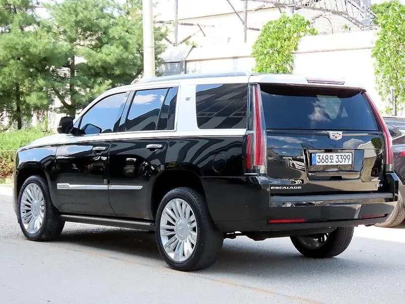 Cadillac Escalade 6.2 FULL, снимка 3 - Автомобили и джипове - 55704677